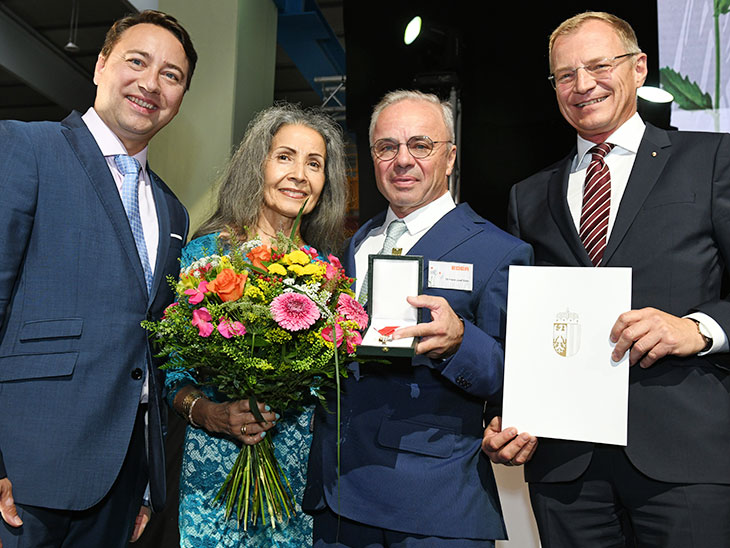 Goldenes Verdienstzeichen des Landes Oberösterreich für VÖB Präsident Franz Josef Eder